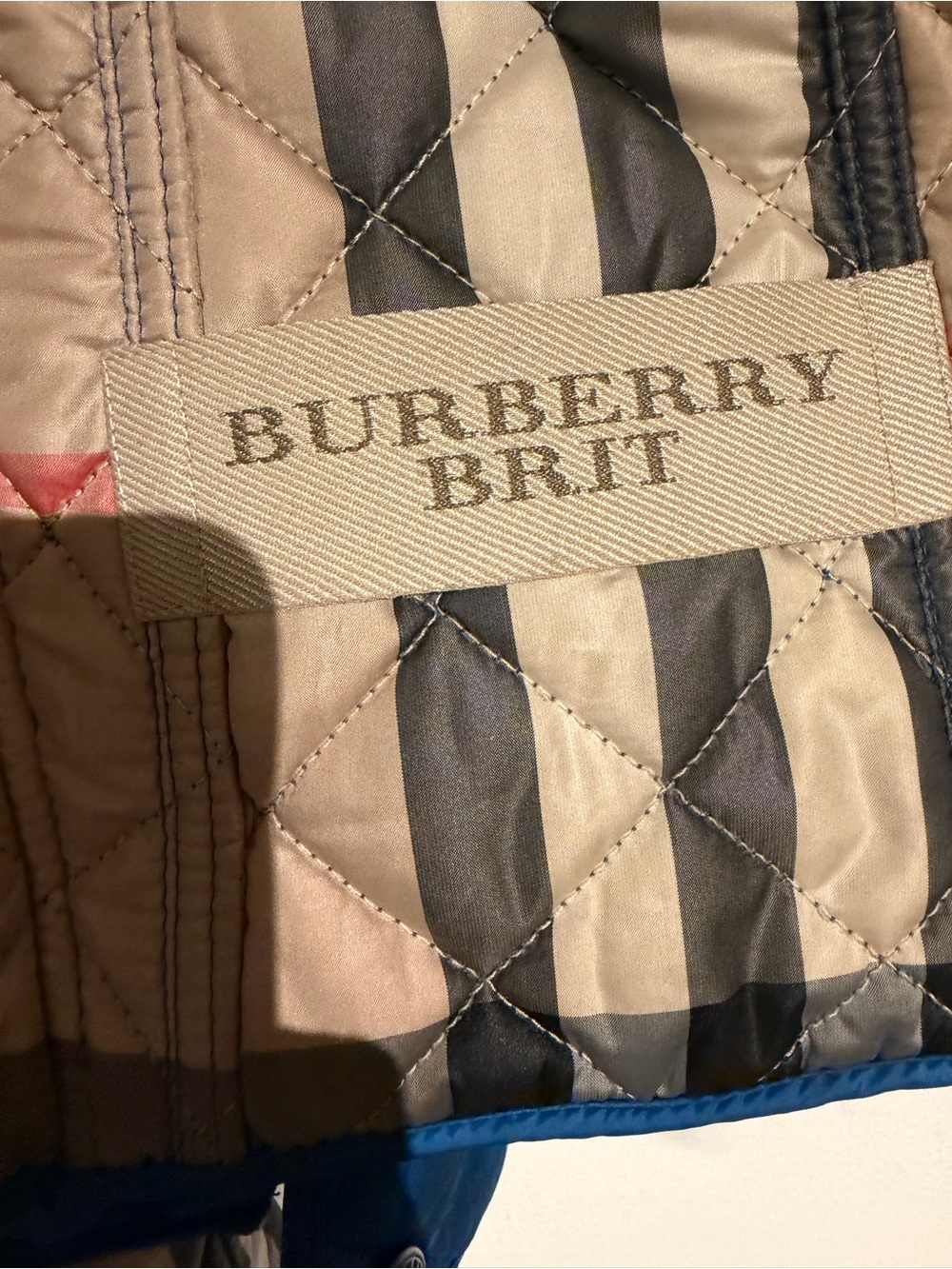 ❌SOLD❌ Burberry Blue Quilted Women's Puffer Jacket - Picture 5 of 6